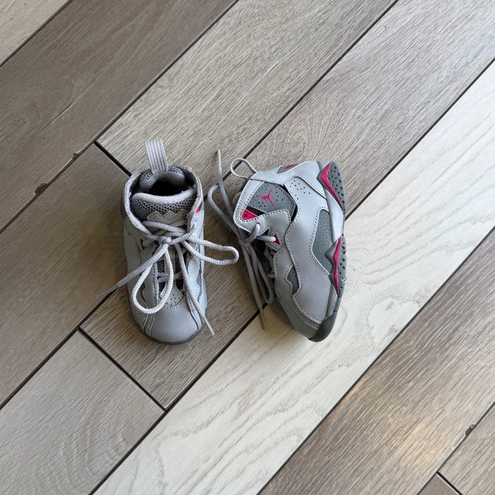 Jordan True Flight Wolf Grey Deadly Pink (GS) Kids Sneakers
